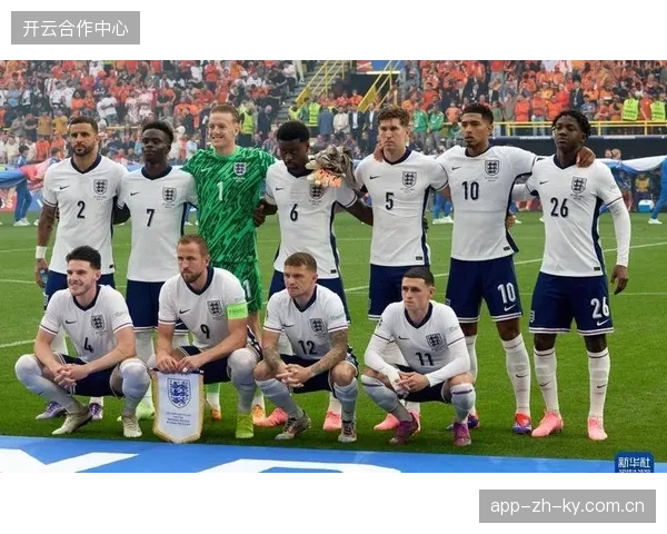 三笘薰的进球帮助日本队在温布利球场1-0历史性地击败英格兰，球队世界排名升至第18位